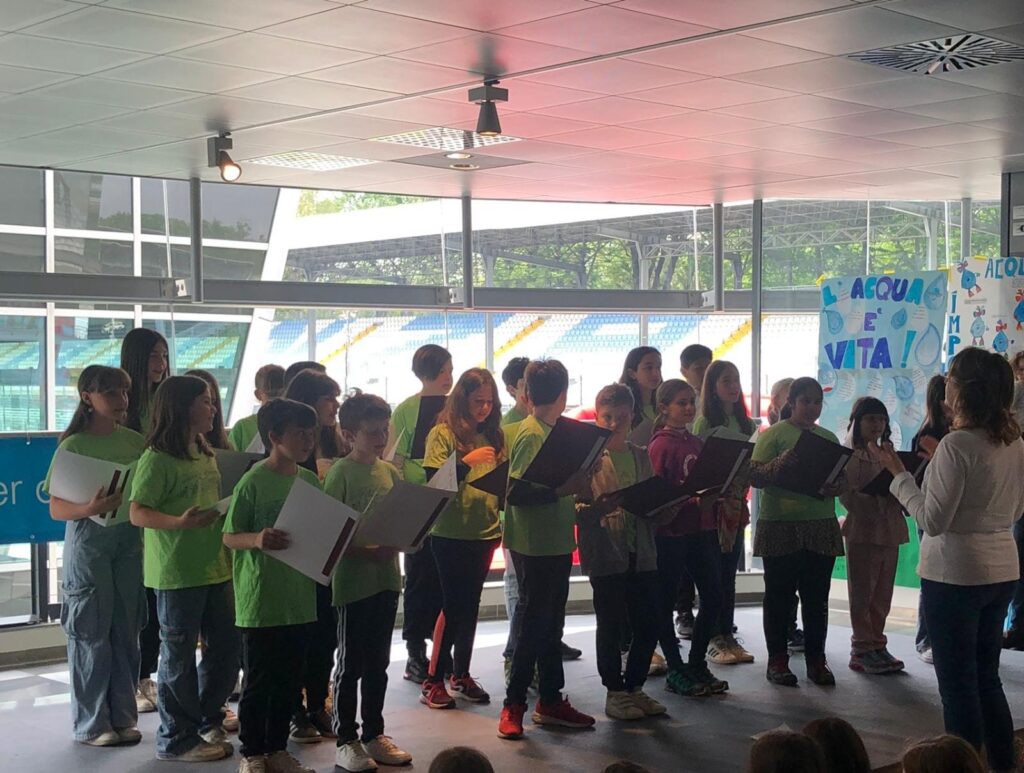 UNICEF: classi quinte scuola primaria “Renzo Pezzani” in mostra all’autodromo