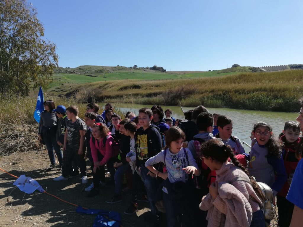 Bambini sul fiume