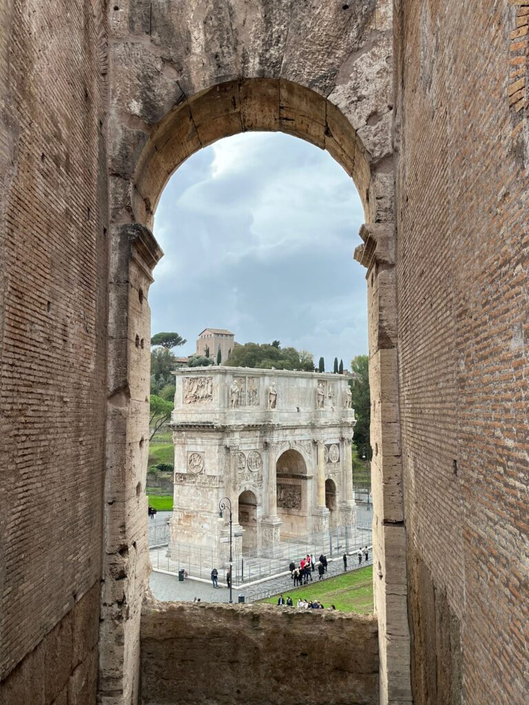 Alcune foto dell’uscita didattica a Roma con le classi Quinte