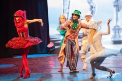 Circus-Theater Elysium plays Alice in Wonderland in Bologna