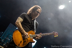 Alter-Bridge-11