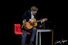 Gianni Morandi returns to sing on the stage of the Teatro Duse in Bologna