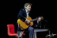 Gianni Morandi returns to sing on the stage of the Teatro Duse in Bologna