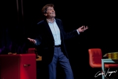 Gianni Morandi returns to sing on the stage of the Teatro Duse in Bologna