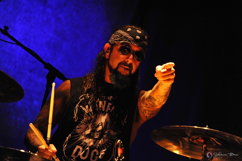 Mike-Portnoy_TheWineryDogs_Stefanino-Benni